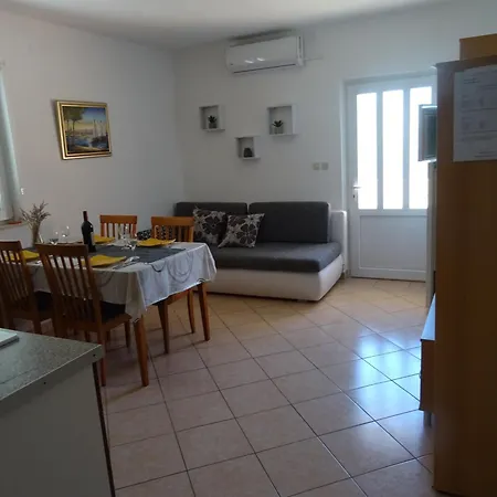 Apartamento Laura Posedarje