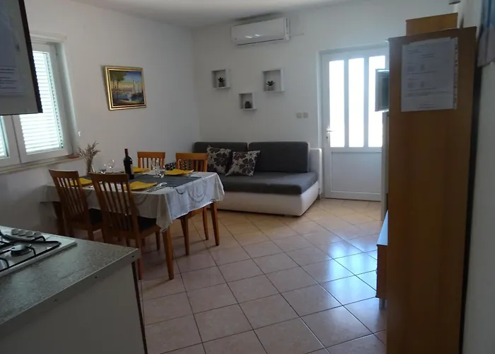 Apartamento Laura Posedarje